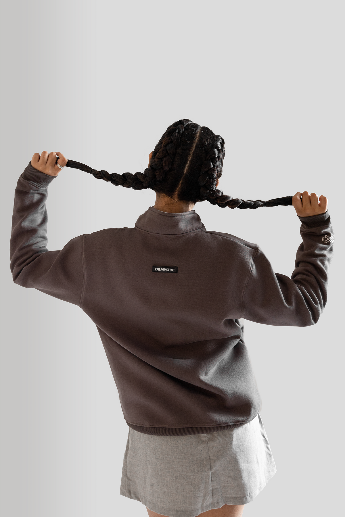 DEMYORE Signature unisex Quarter-Zip Sweatshirt – Grey